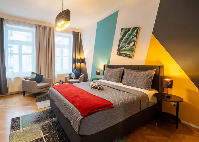 Studio With Kitchen Near Naschmarkt & U4 Metro